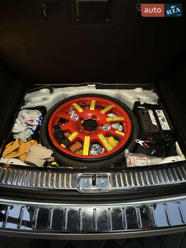 Внедорожник / Кроссовер Volkswagen Touareg 2011 в Киеве фото 23 Внедорожник / Кроссовер Volkswagen Touareg 2011 в Киеве