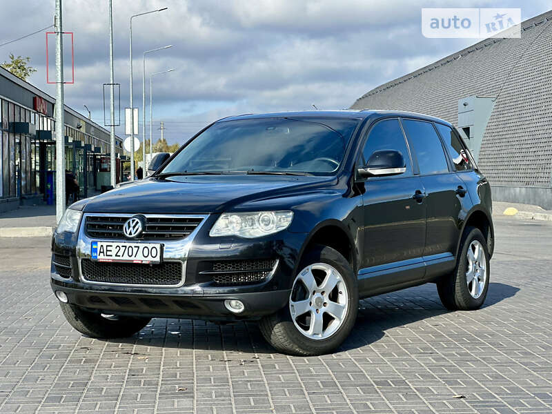 Внедорожник / Кроссовер Volkswagen Touareg 2008 в Днепре