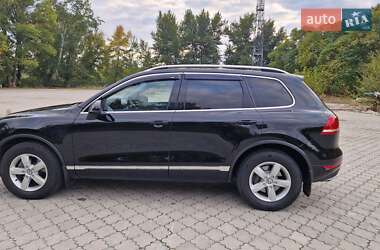 Внедорожник / Кроссовер Volkswagen Touareg 2012 в 