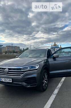 Позашляховик / Кросовер Volkswagen Touareg 2018 в Кривому Розі