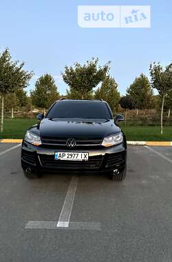 Позашляховик / Кросовер Volkswagen Touareg 2013 в Ірпені