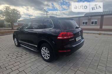 Позашляховик / Кросовер Volkswagen Touareg 2011 в Черкасах