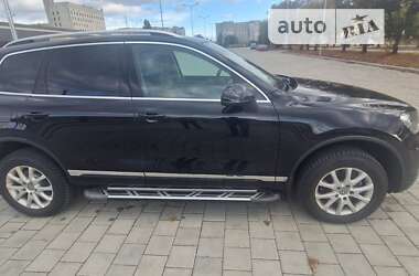 Позашляховик / Кросовер Volkswagen Touareg 2011 в Черкасах