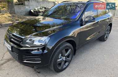 Внедорожник / Кроссовер Volkswagen Touareg 2013 в Николаеве