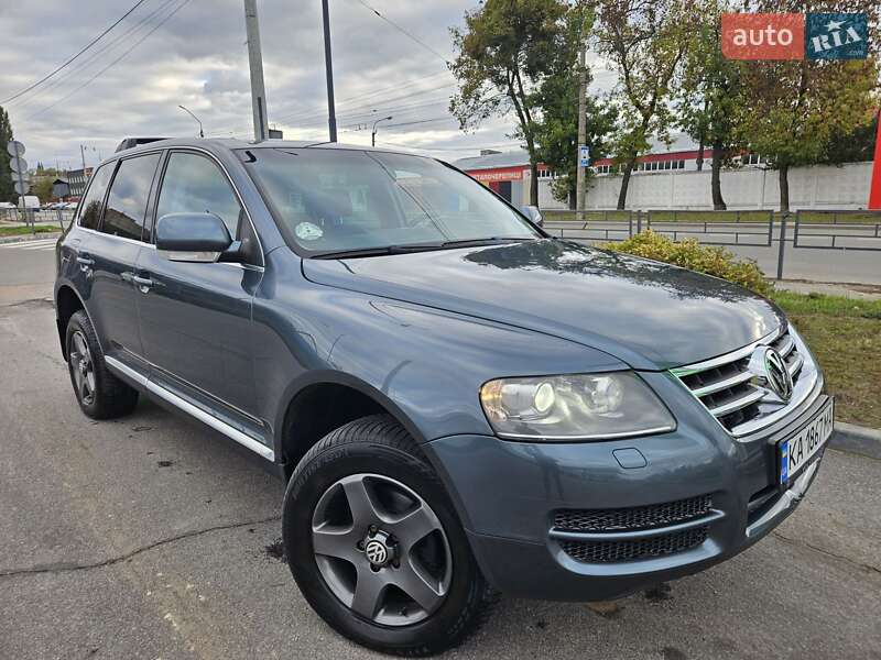 Внедорожник / Кроссовер Volkswagen Touareg 2005 в Житомире