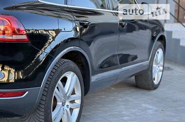 Внедорожник / Кроссовер Volkswagen Touareg 2014 в Тернополе