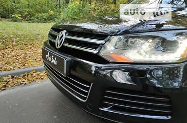 Внедорожник / Кроссовер Volkswagen Touareg 2010 в Киеве