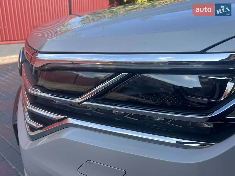 Позашляховик / Кросовер Volkswagen Touareg 2021 в Львові