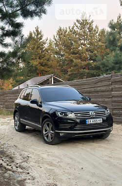 Внедорожник / Кроссовер Volkswagen Touareg 2012 в Славянске