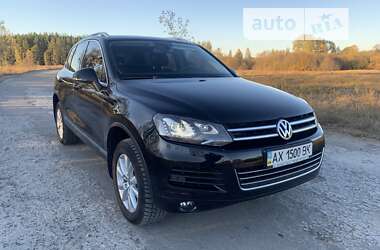 Внедорожник / Кроссовер Volkswagen Touareg 2012 в Харькове