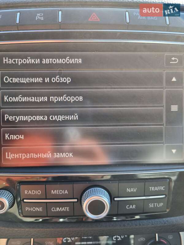 Внедорожник / Кроссовер Volkswagen Touareg 2015 в Белгороде-Днестровском