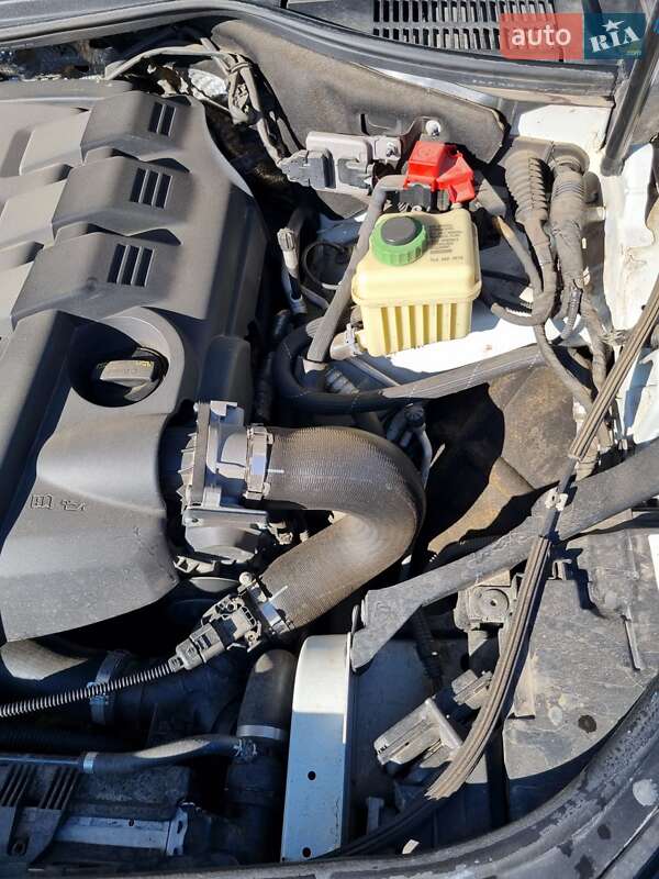 Внедорожник / Кроссовер Volkswagen Touareg 2015 в Белгороде-Днестровском