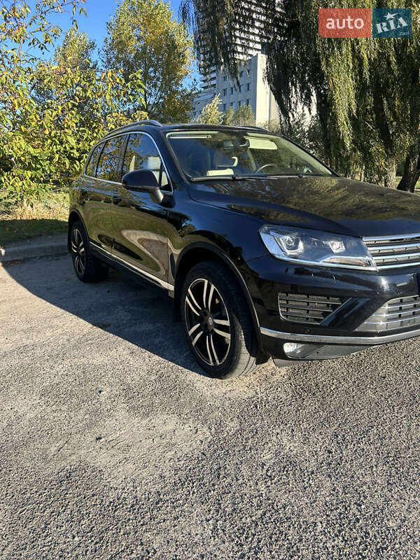 Volkswagen Touareg 2015