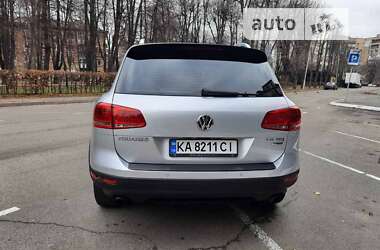 Внедорожник / Кроссовер Volkswagen Touareg 2016 в Киеве