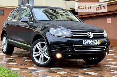 Внедорожник / Кроссовер Volkswagen Touareg 2011 в Стрые