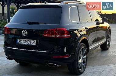 Внедорожник / Кроссовер Volkswagen Touareg 2010 в Житомире