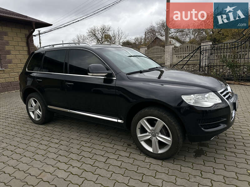 Внедорожник / Кроссовер Volkswagen Touareg 2007 в Зборове