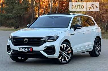 Позашляховик / Кросовер Volkswagen Touareg 2019 в Рівному