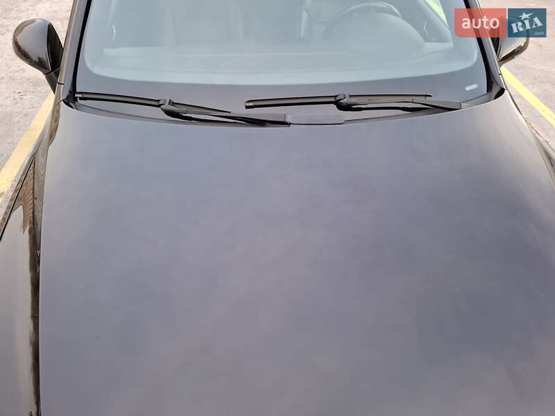 Внедорожник / Кроссовер Volkswagen Touareg 2014 в Киеве