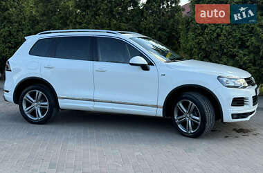 Позашляховик / Кросовер Volkswagen Touareg 2013 в Чернівцях