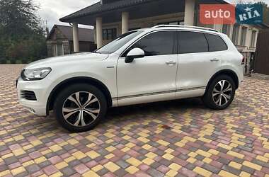 Внедорожник / Кроссовер Volkswagen Touareg 2013 в Хмельницком