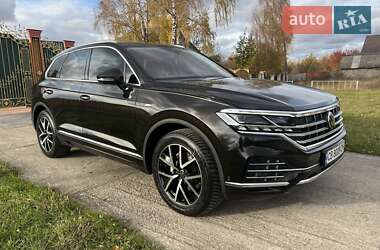 Внедорожник / Кроссовер Volkswagen Touareg 2021 в Чернигове