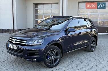 Внедорожник / Кроссовер Volkswagen Touareg 2010 в Мукачево