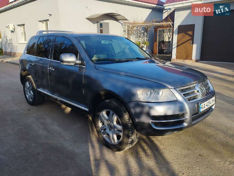 Внедорожник / Кроссовер Volkswagen Touareg 2005 в Киеве