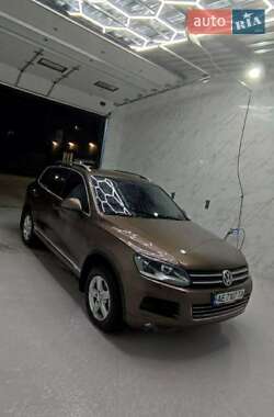 Позашляховик / Кросовер Volkswagen Touareg 2011 в Дніпрі