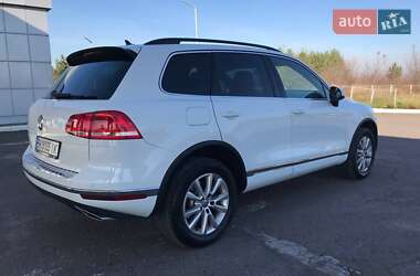 Внедорожник / Кроссовер Volkswagen Touareg 2015 в Радивилове