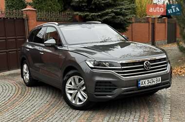 Внедорожник / Кроссовер Volkswagen Touareg 2020 в Харькове