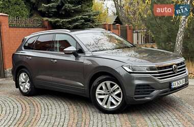 Внедорожник / Кроссовер Volkswagen Touareg 2020 в Харькове