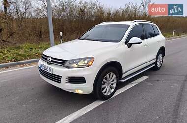 Позашляховик / Кросовер Volkswagen Touareg 2011 в Хмельницькому