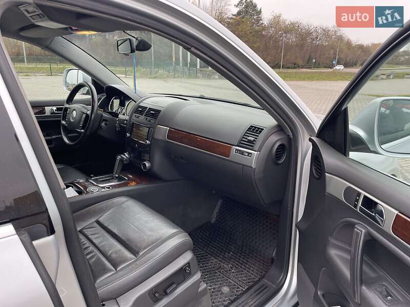 Позашляховик / Кросовер Volkswagen Touareg 2008 в Львові