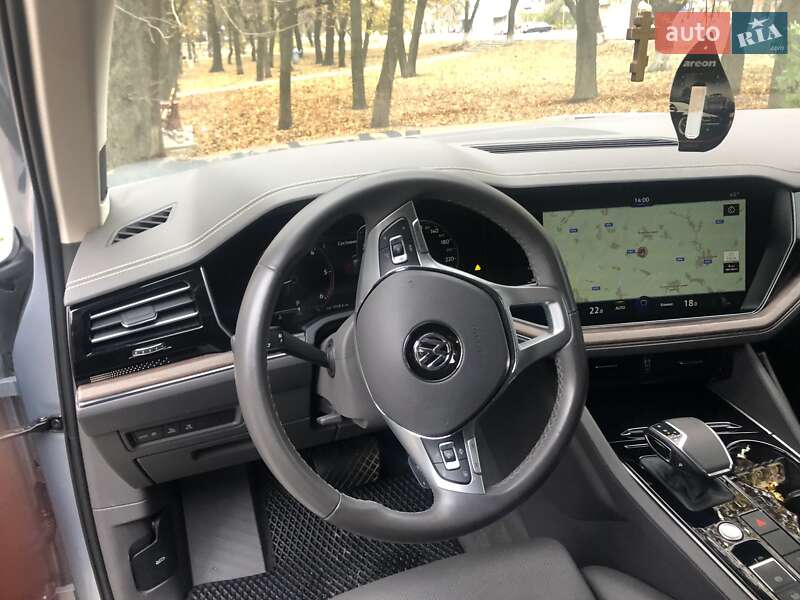 Внедорожник / Кроссовер Volkswagen Touareg 2019 в Знаменке фото 9 Внедорожник / Кроссовер Volkswagen Touareg 2019 в Знаменке