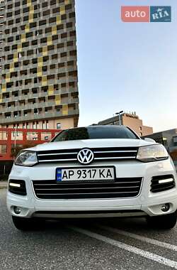 Позашляховик / Кросовер Volkswagen Touareg 2012 в Запоріжжі