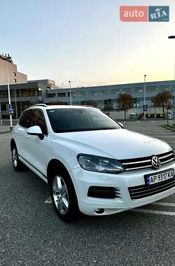 Позашляховик / Кросовер Volkswagen Touareg 2012 в Запоріжжі