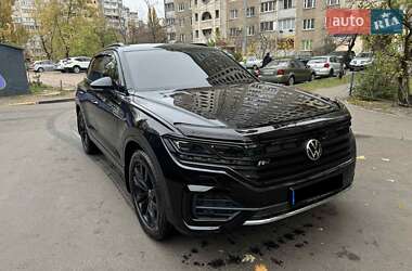 Внедорожник / Кроссовер Volkswagen Touareg 2021 в Киеве