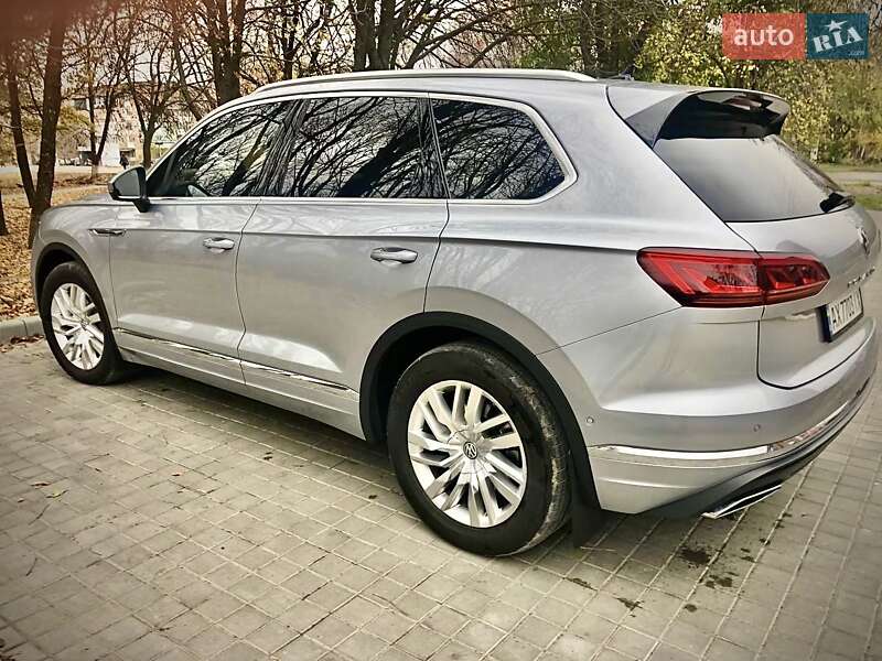 Внедорожник / Кроссовер Volkswagen Touareg 2019 в Знаменке фото 4 Внедорожник / Кроссовер Volkswagen Touareg 2019 в Знаменке