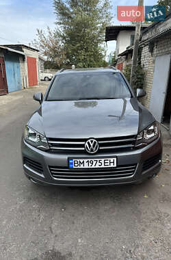 Внедорожник / Кроссовер Volkswagen Touareg 2013 в Киеве