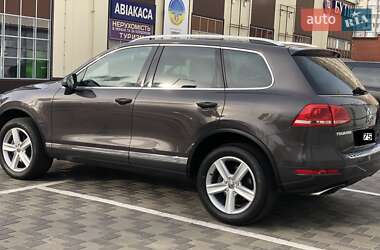 Позашляховик / Кросовер Volkswagen Touareg 2011 в Києві