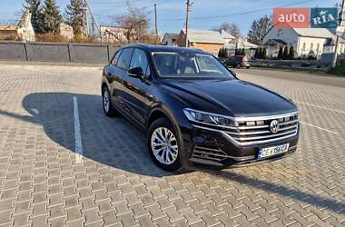 Позашляховик / Кросовер Volkswagen Touareg 2019 в Чернівцях