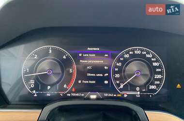 Внедорожник / Кроссовер Volkswagen Touareg 2018 в 