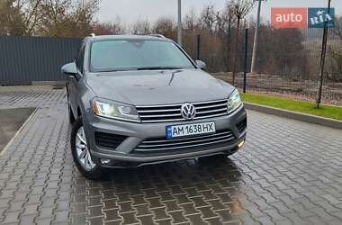 Позашляховик / Кросовер Volkswagen Touareg 2017 в Житомирі