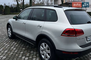 Внедорожник / Кроссовер Volkswagen Touareg 2012 в Черновцах