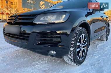 Позашляховик / Кросовер Volkswagen Touareg 2014 в Києві