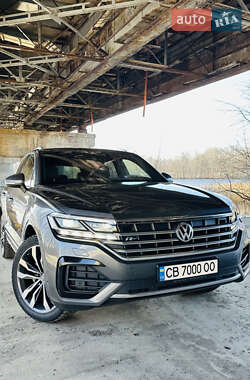 Позашляховик / Кросовер Volkswagen Touareg 2019 в 