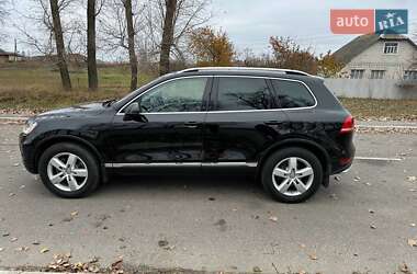 Внедорожник / Кроссовер Volkswagen Touareg 2012 в Ромнах