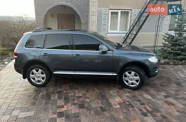 Внедорожник / Кроссовер Volkswagen Touareg 2008 в Золочеве