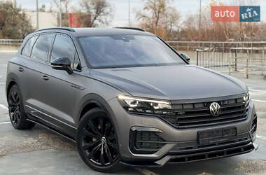 Позашляховик / Кросовер Volkswagen Touareg 2021 в Києві